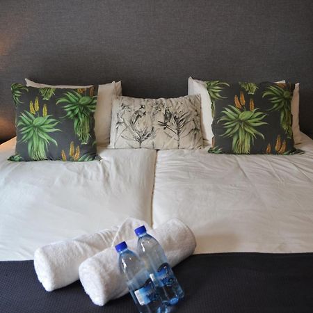 Hotel Sleep@84 à Dullstroom Extérieur photo